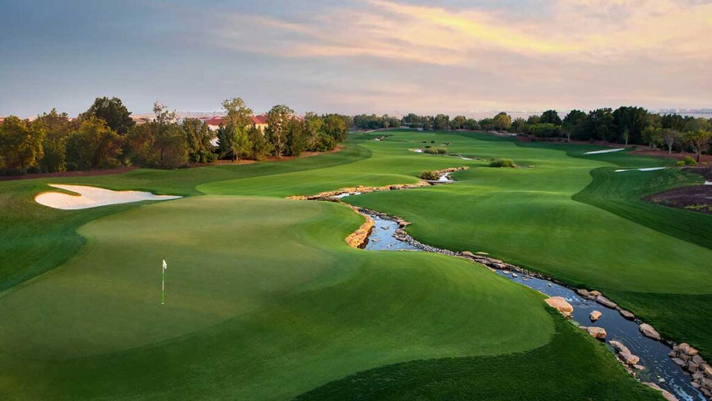 A Golfer's Paradise: Teeing Off at Dubai's World-Class Golf Courses