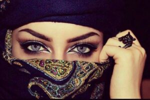 Makeup for Hijab-Wearing Beauties: Dubai's Modest Beauty Scene