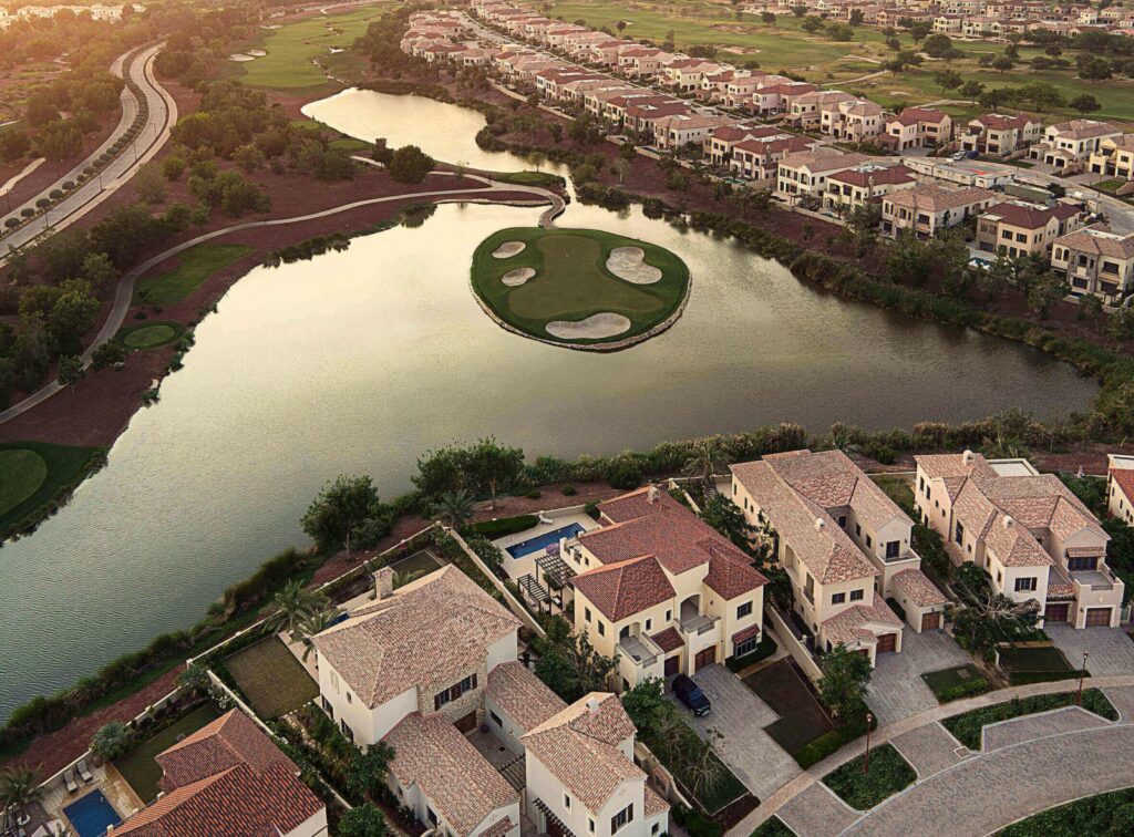 Parks and green spaces in Jumeirah Golf Estates