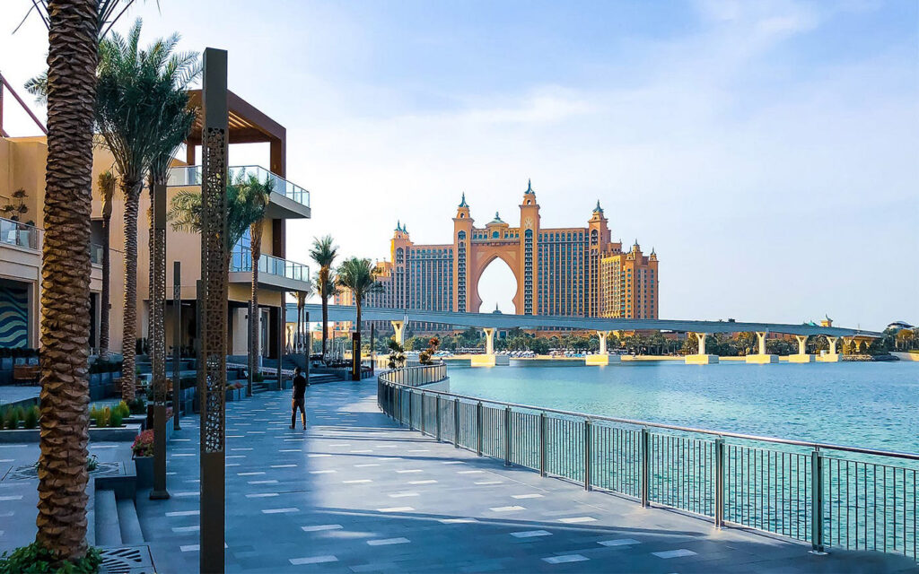 Waterfront dining at The Pointe in Dubai