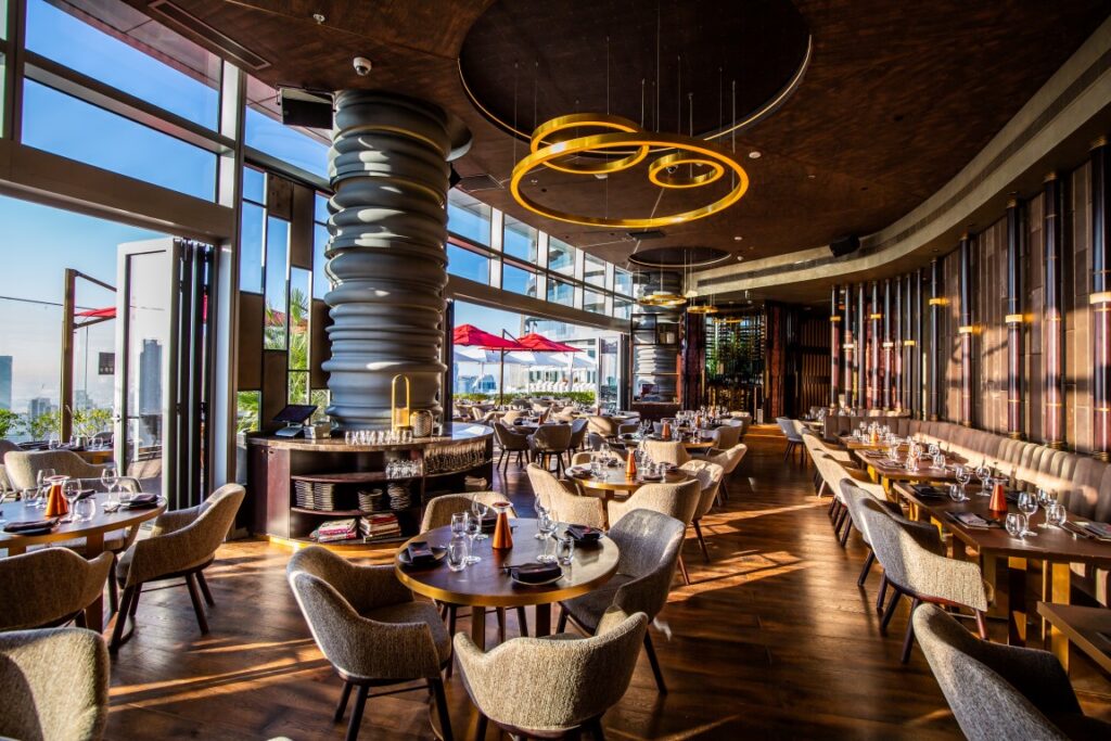 CÉ LA VI restaurant in Dubai
